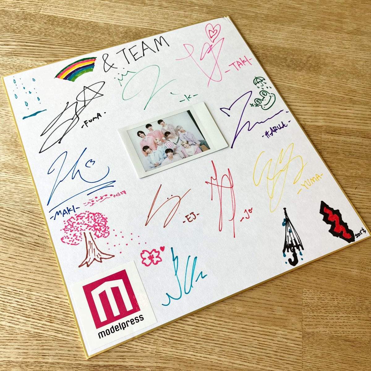 &TEAMさんチェキ付きサイン色紙を1名様に🎁 ＼ 1⃣モデルプレス