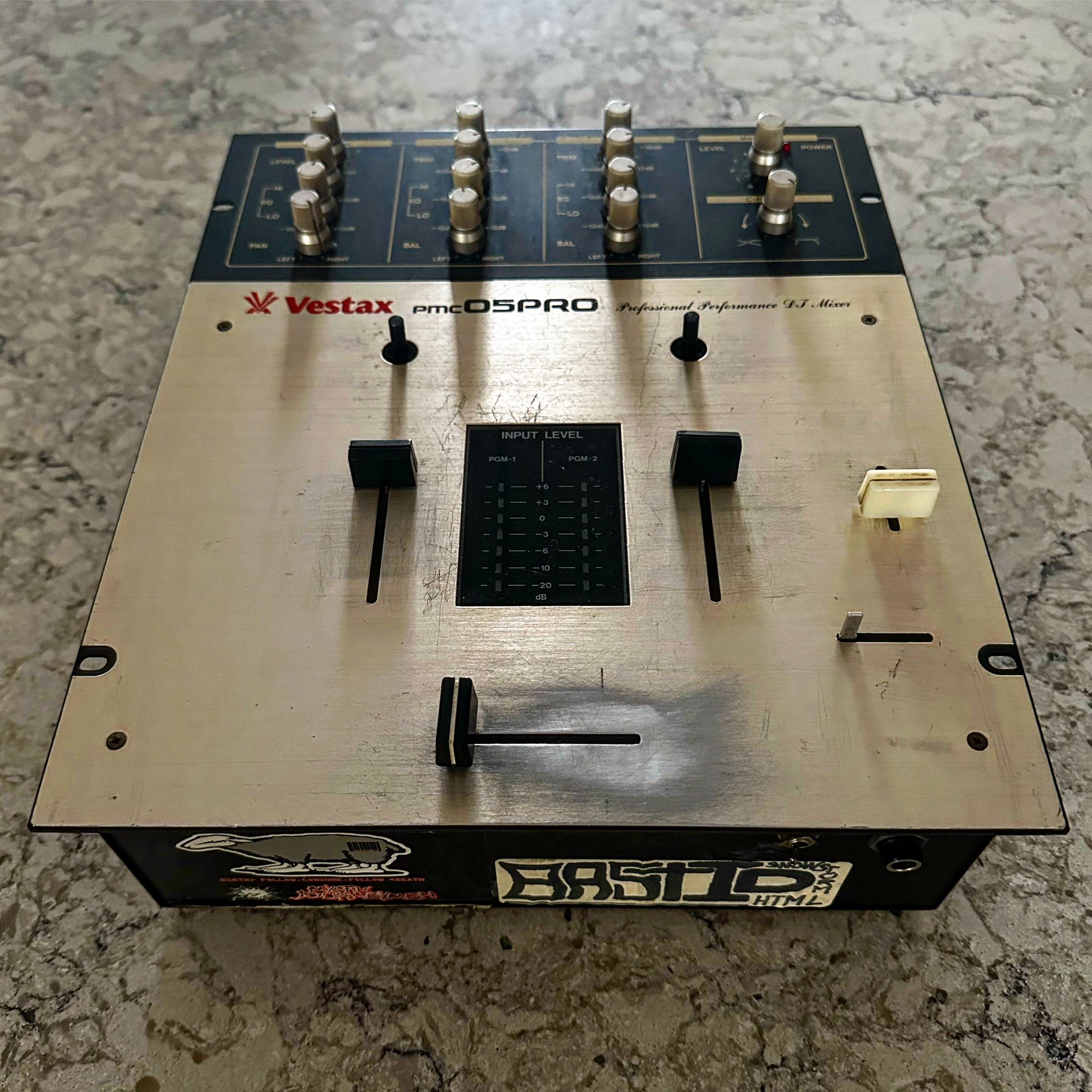 ジャンク品！少しガリあり！ Vestax PMC-05Pro SL DJミキサー ジャンク
