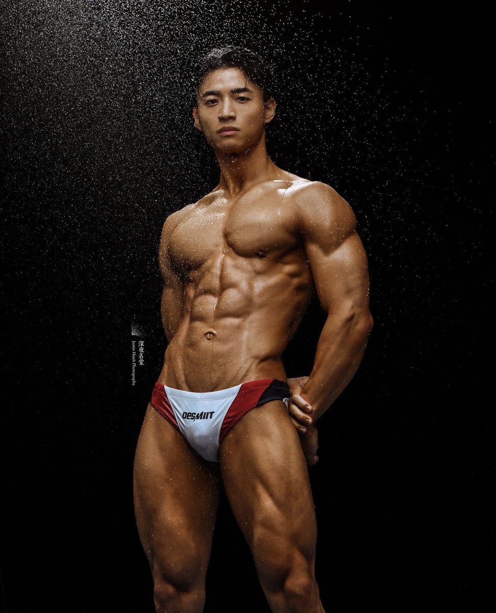 RT @Forestwoodwood: · 健美健将👤 吳忠霖Lin 写真IG ：zhonglin0204