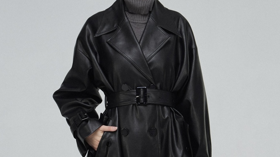 10月12日(土)お昼12時再販開始 《黒幕の登場》Black モデル身長158cm