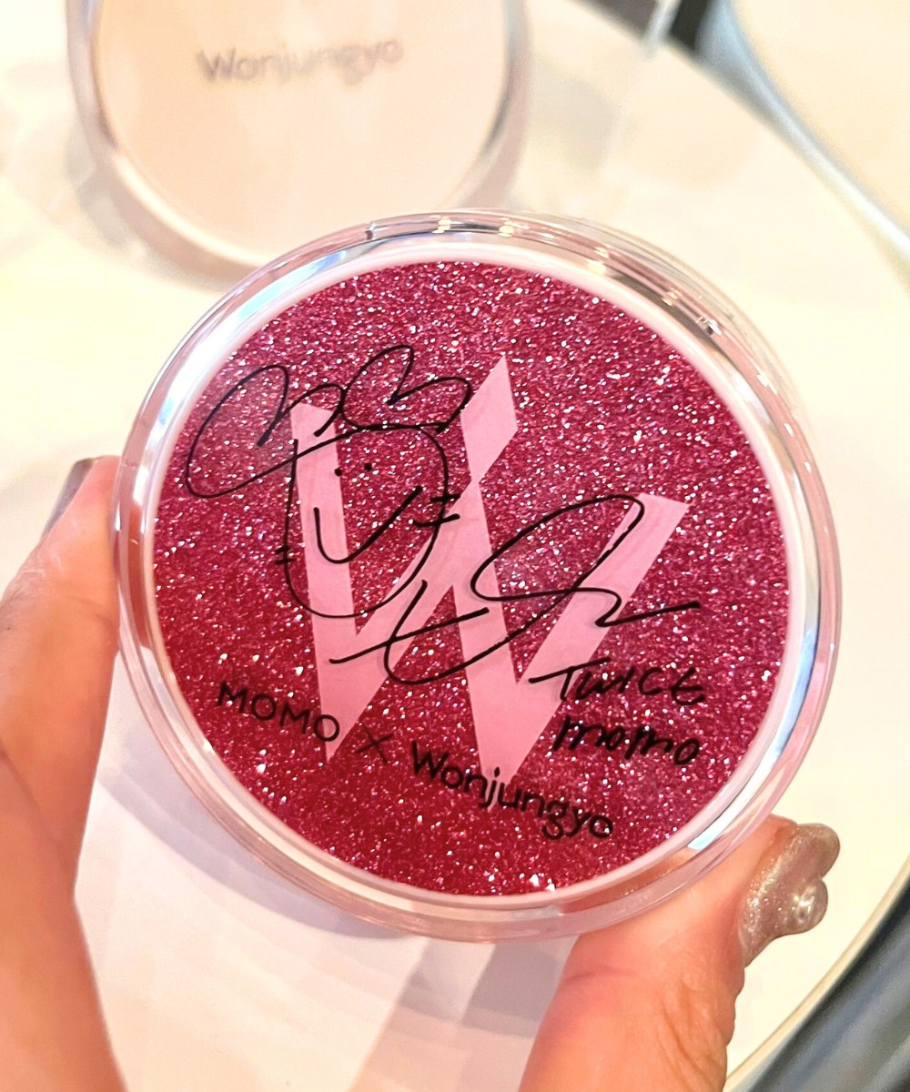 NEW LOOKなTWICE・MOMOさんと、「Wonjungyo」の初コラボアイテムは