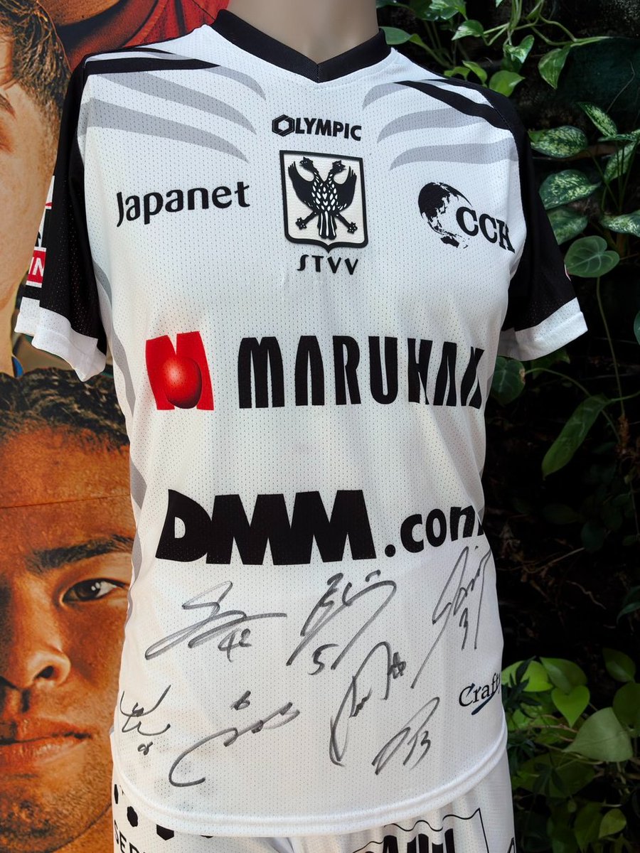 DMM.comのオフィスには #STVV ホーム＆アウェイの サイン入り