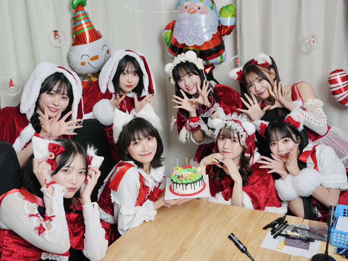 🍓🎂サプライズケーキ🎂🍓 配信中に🤍 クリスマスケーキを頂きました