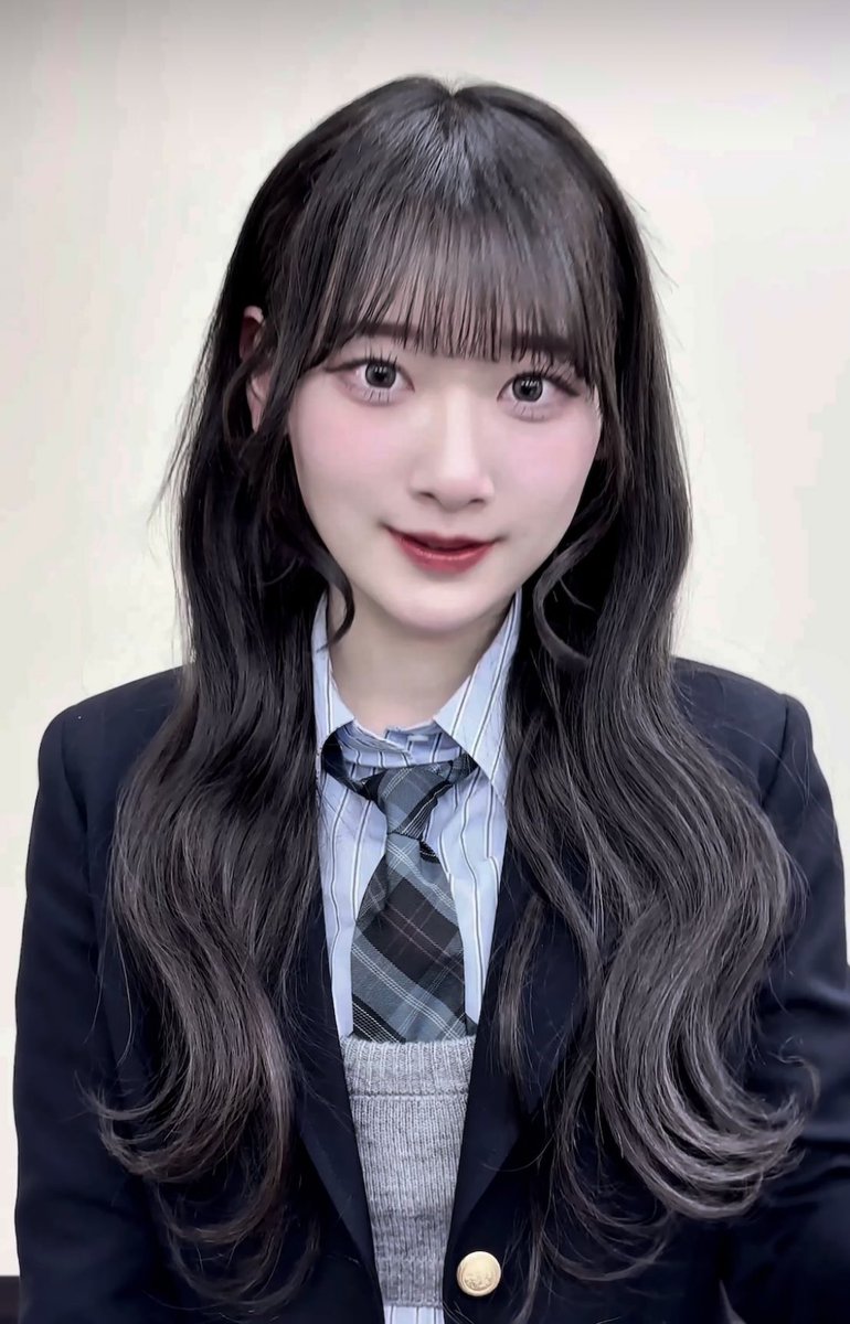 中途半端な顔でごめんなさい🥹💧 恋人以上好き未満💍 制服で撮ったので