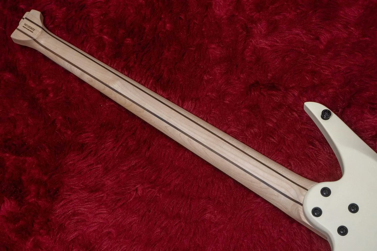 新たにHEX GuitarsのNB300の販売を開始します。 既に販売している