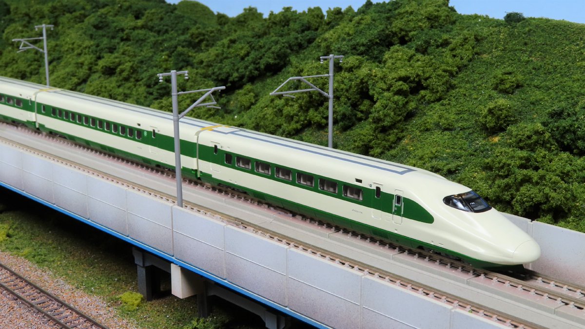 緑のE2系、北海道へ】 200系カラーのE2系新幹線J66編成。先日北海道に