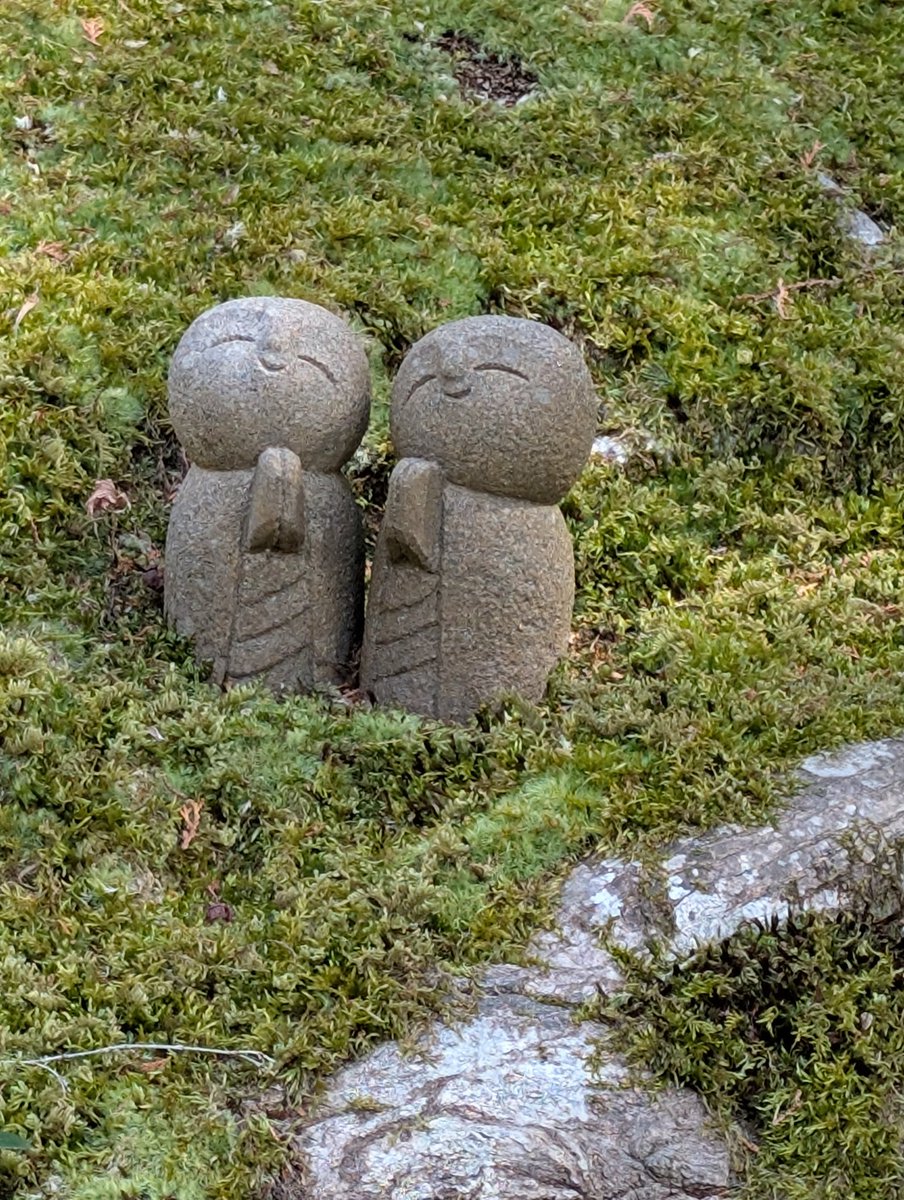 お地蔵しゃまぁぁぁ…(^q^)