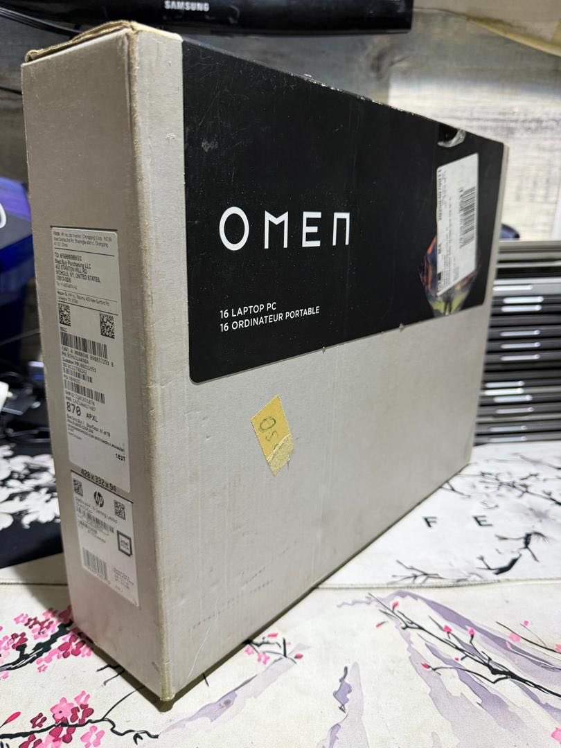 New Openedbox 2025 HP OMEN MAX 16-ah0043dx OLED QHD+ 240hz Display