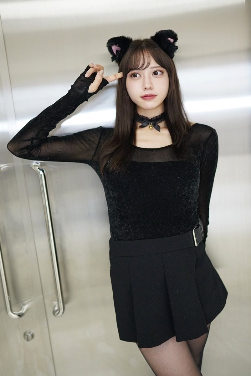 にゃんにゃん 猫の日🐈‍⬛♡ 📸@zebrafox47