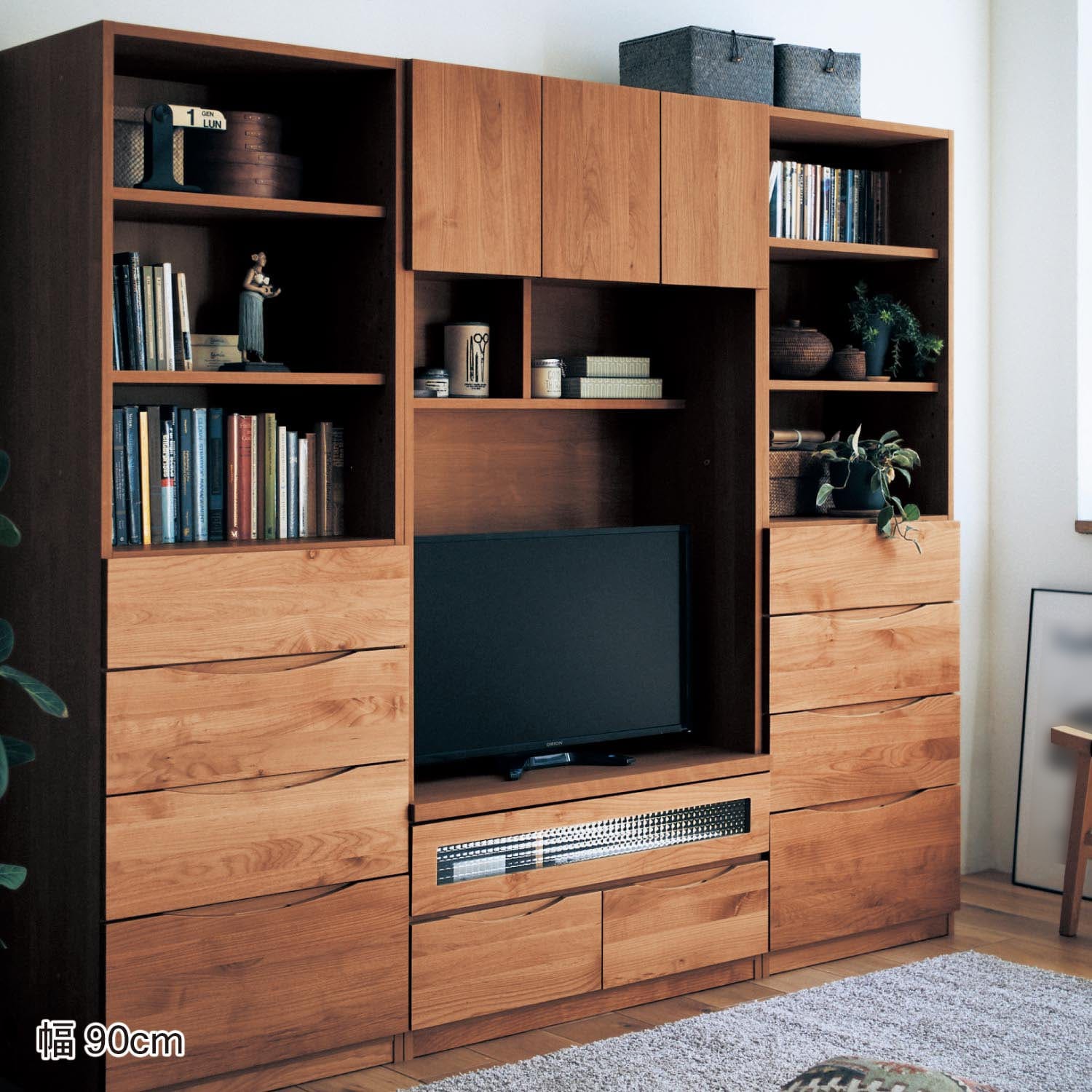 あたたかみのあるアルダー材の壁面テレビ台（テレビ台/テレビボード