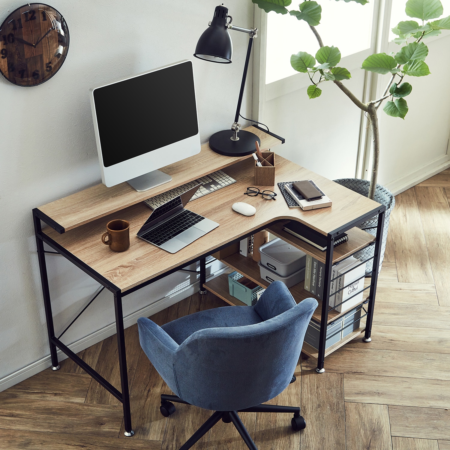 在宅ワークにも最適なラック付き木目調L字パソコンデスク（パソコン