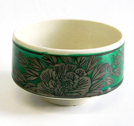 昭和レトロ 九谷焼 手描き銀彩牡丹 尻角湯飲み茶わん 錦園窯【通販