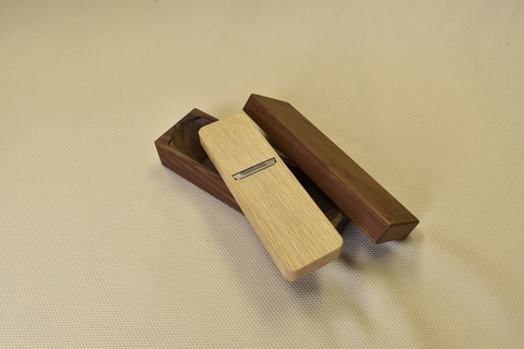 鰹節削り用鉋(カンナ) C型(大） SK鋼－ウォルナット ＜ 塩辛・佃煮