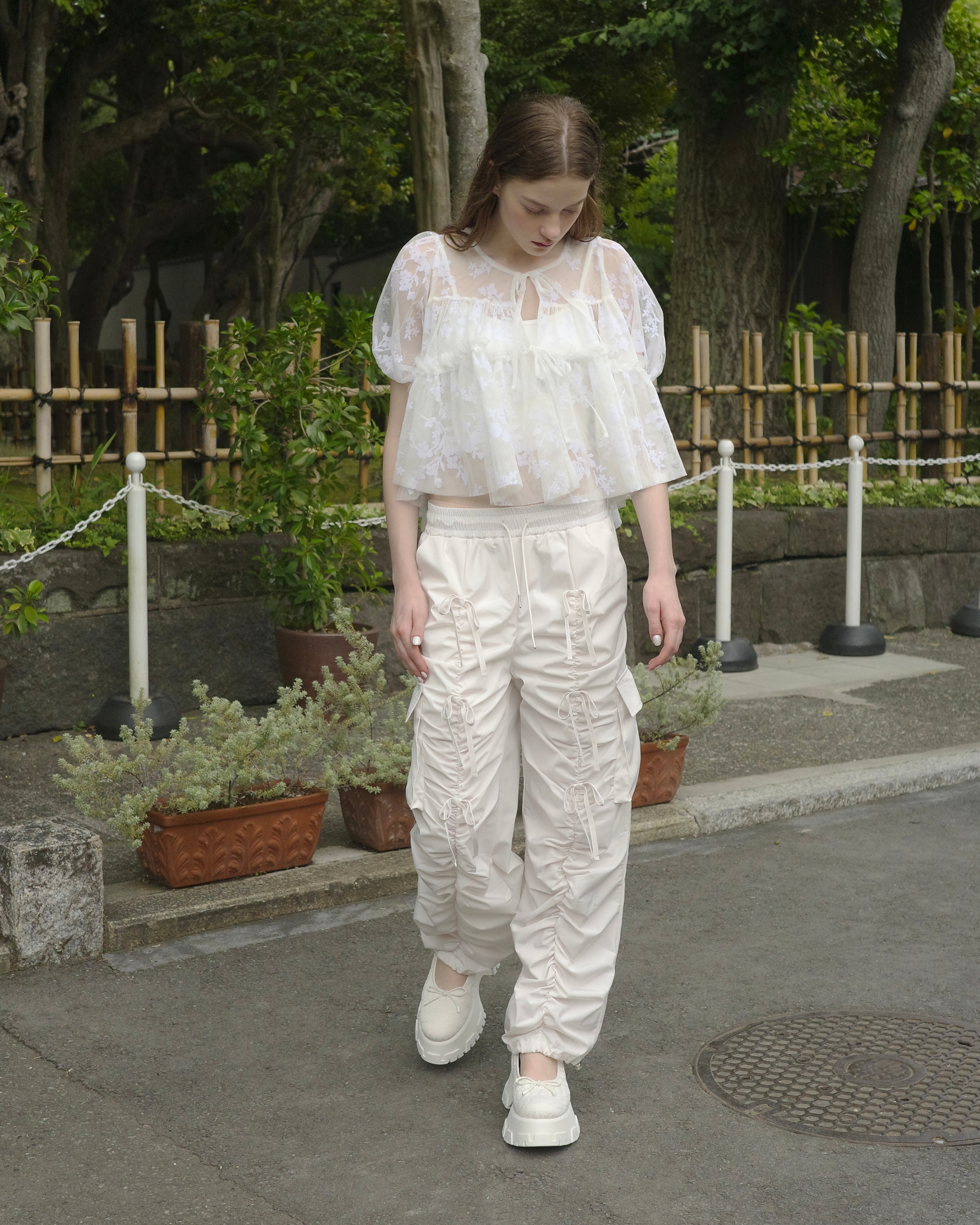GATHER RIBBON CARGO PANTS（WHITE）