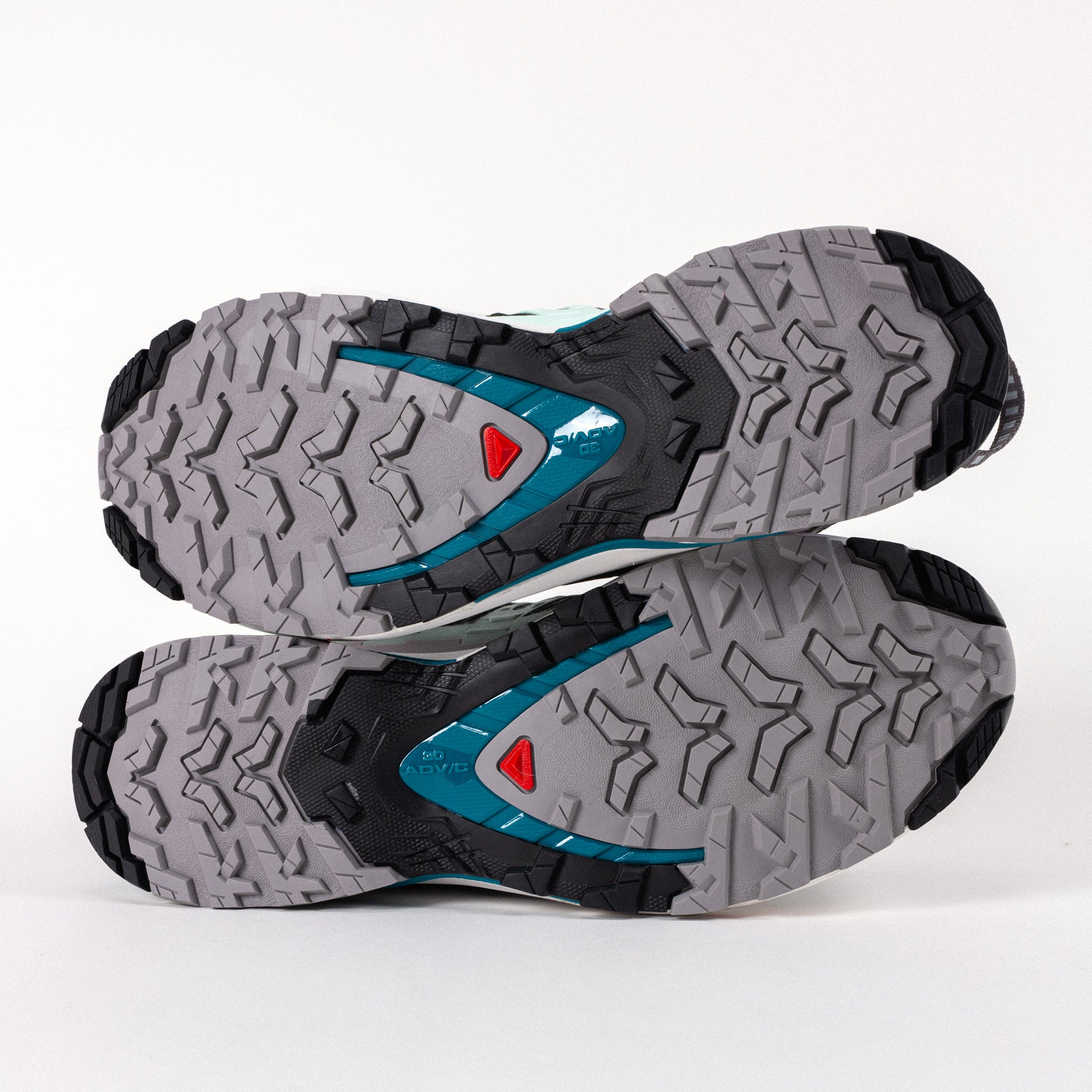 WOMEN'S SALOMON XA PRO 3D V9 GTX - BLACK - MESH – Plaza Shoe Store