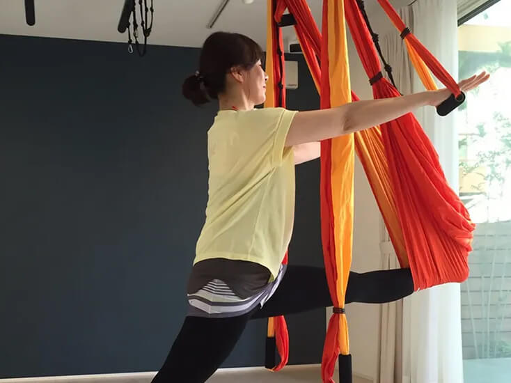 シルクサスペンション 福山市でお探しならスタジオシャニへ。福山 ヨガ