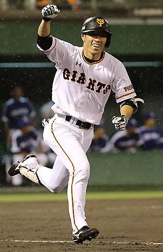 寺内崇幸選手が9月度「月間アットホームヒーロー賞」を受賞 | 読売