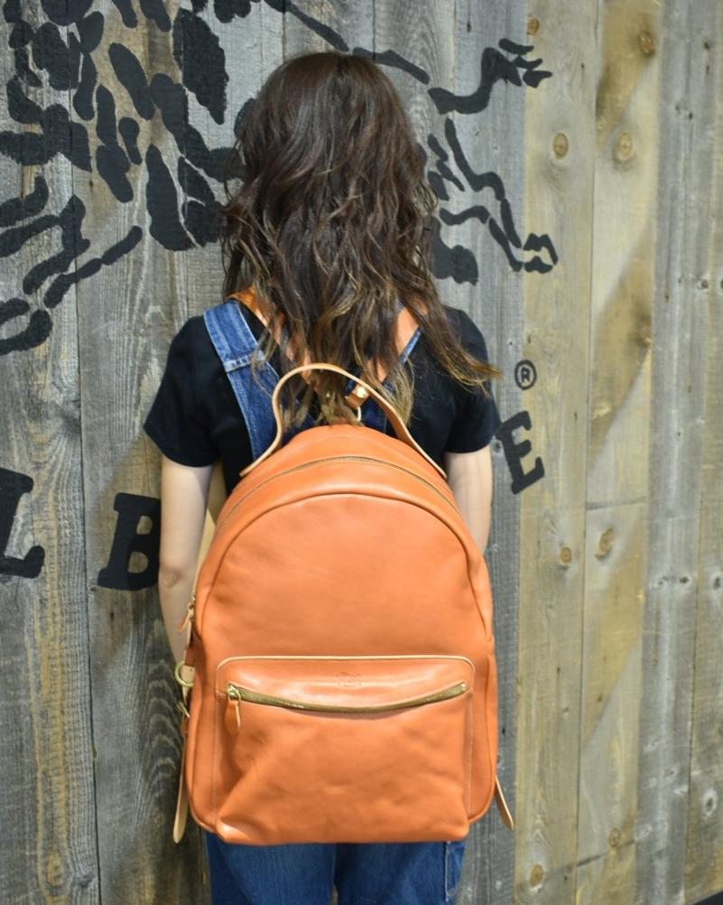 イルビゾンテ】 レザーリュック 5442400117