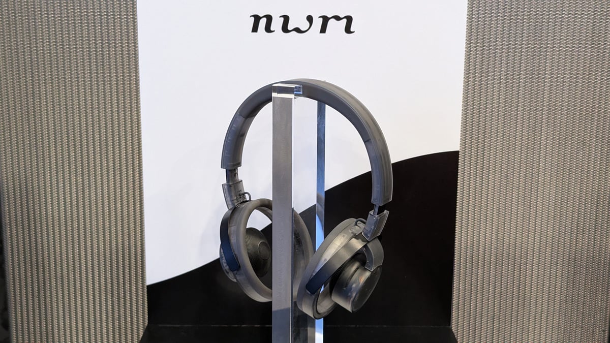 耳をふさがないオープンイヤー型ヘッドホン「nwm ONE」に新色