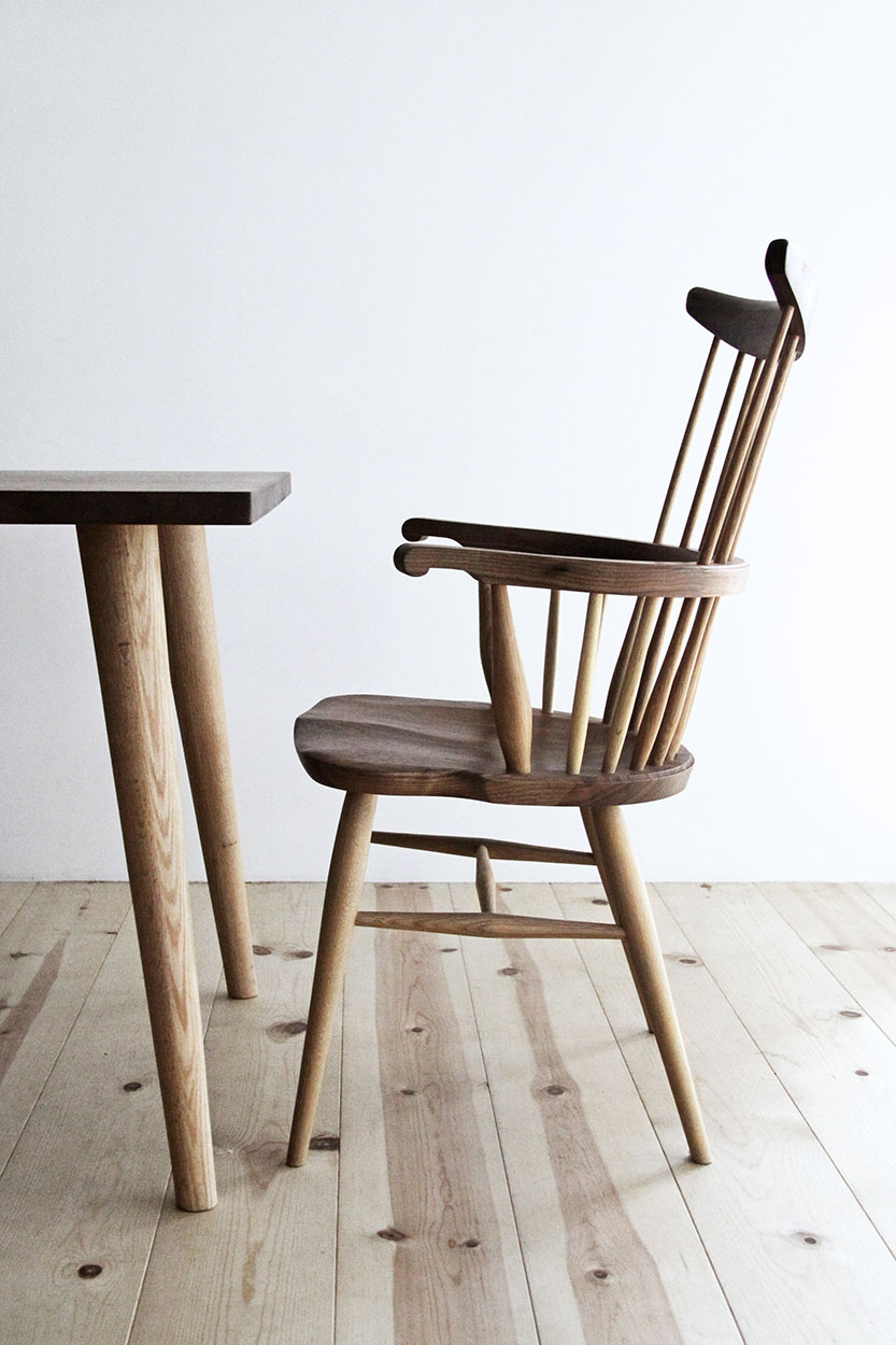 町八家具 クルミ材 ダイニングチェア ハイバック無垢材 ③ 肘付 アーム