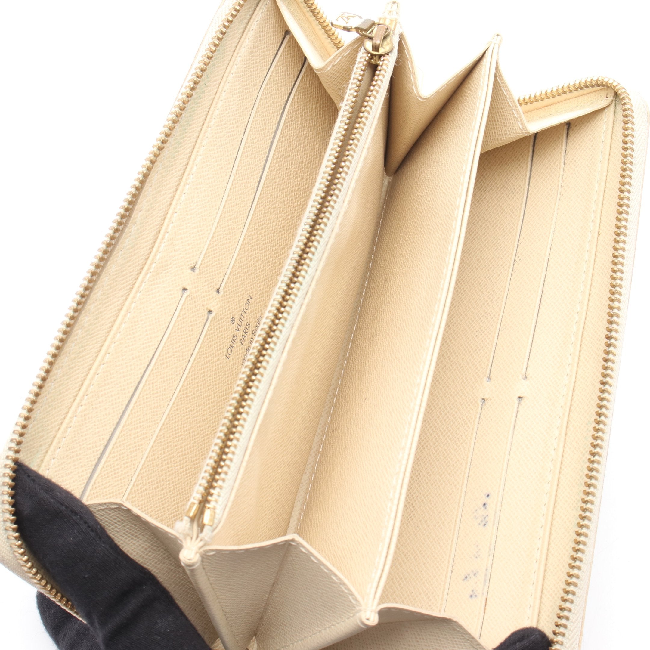 ルイヴィトン ダミエ アズール ジッピーウォレット ホワイト 長財布