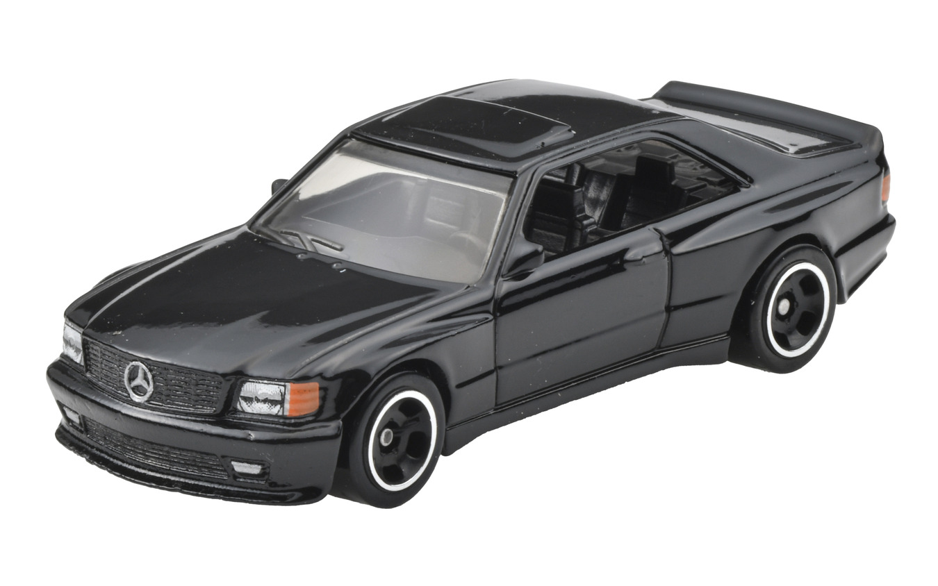 あの“ヤクザベンツ”が復活！ セブンイレブン限定アソートや真っ赤な