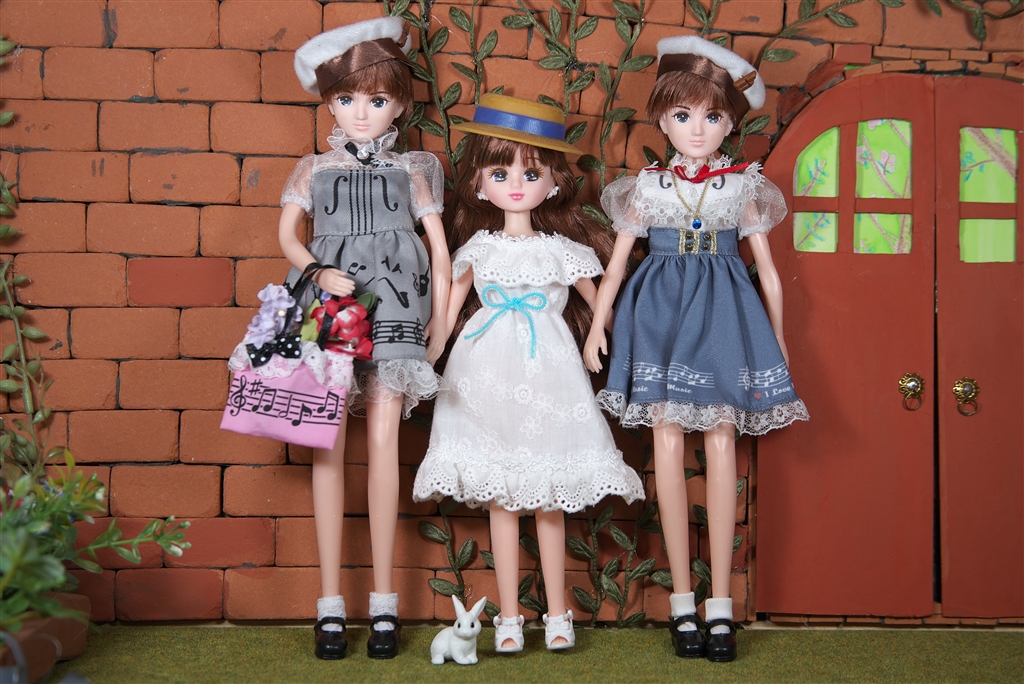 価格.com - 『3）はると君を女性化した子2体と一緒に』タカラトミー