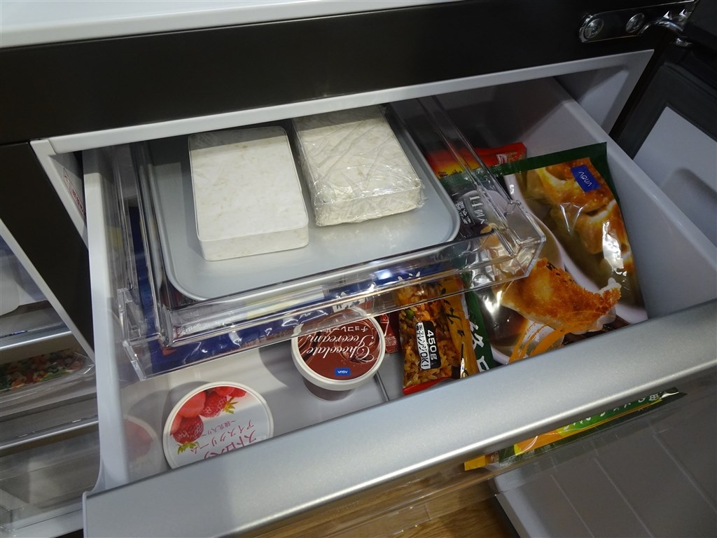 3つの機能を追加して進化した深澤デザインの冷蔵庫の特別モデル』 AQUA