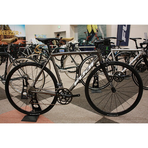 2019年モデル】FUJI ROUBAIX AURA。フラットバーロード