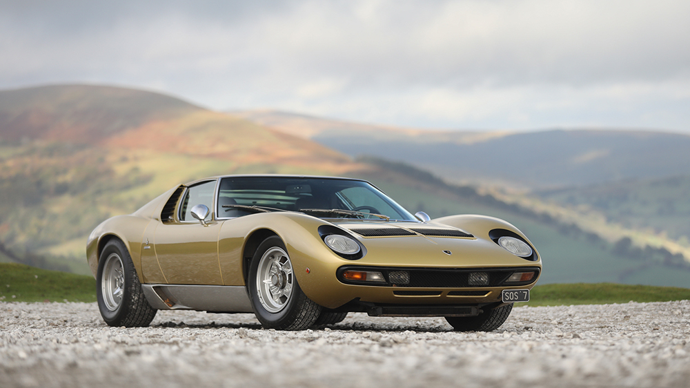 A Rare 1971 Lamborghini Miura P400 SV Speciale Is Heading to Auction