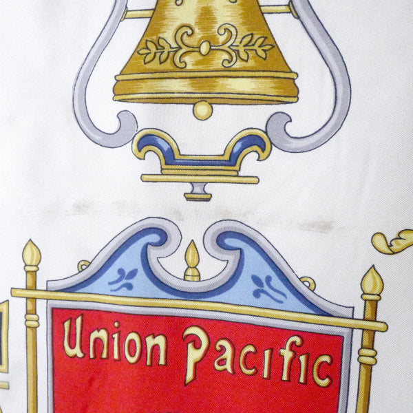 OLD CELINE ゴージャスプリント大判シルクスカーフ（赤系） – Vintage