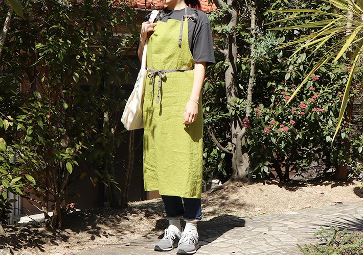 Lino e Lina] フルエプロン マノン ライムグリーン | 森の8カテン