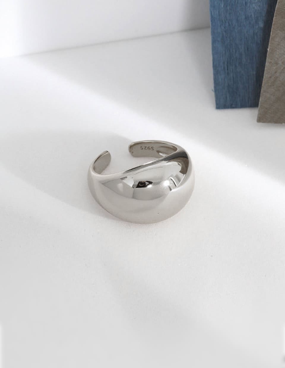 ドームリング シルバー925 – 金属アレルギー対応のアクセサリー