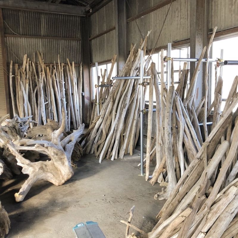 淡水流木 長い流木 通販｜法人向け大量注文・個人DIY素材【まがり屋流木】