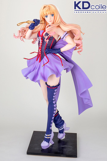 マクロスF」シェリルの等身大フィギュア、240万円で発売！ “銀河の妖精