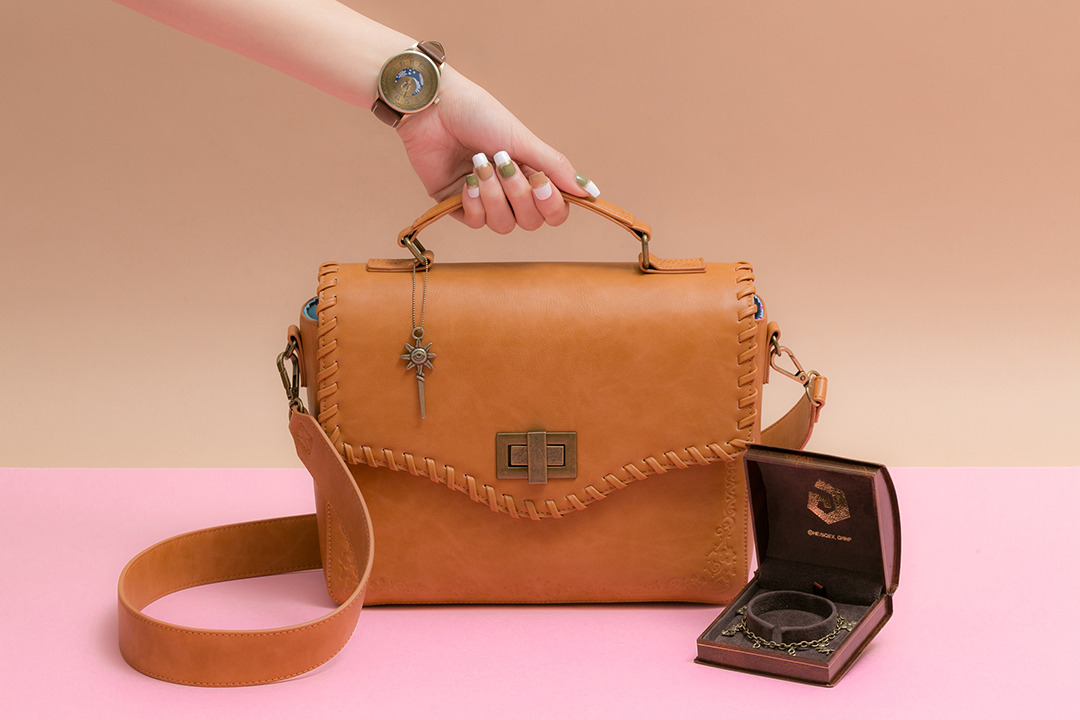 魔法陣グルグル」腕時計・バッグ・ブレスレット登場！ 世界観を