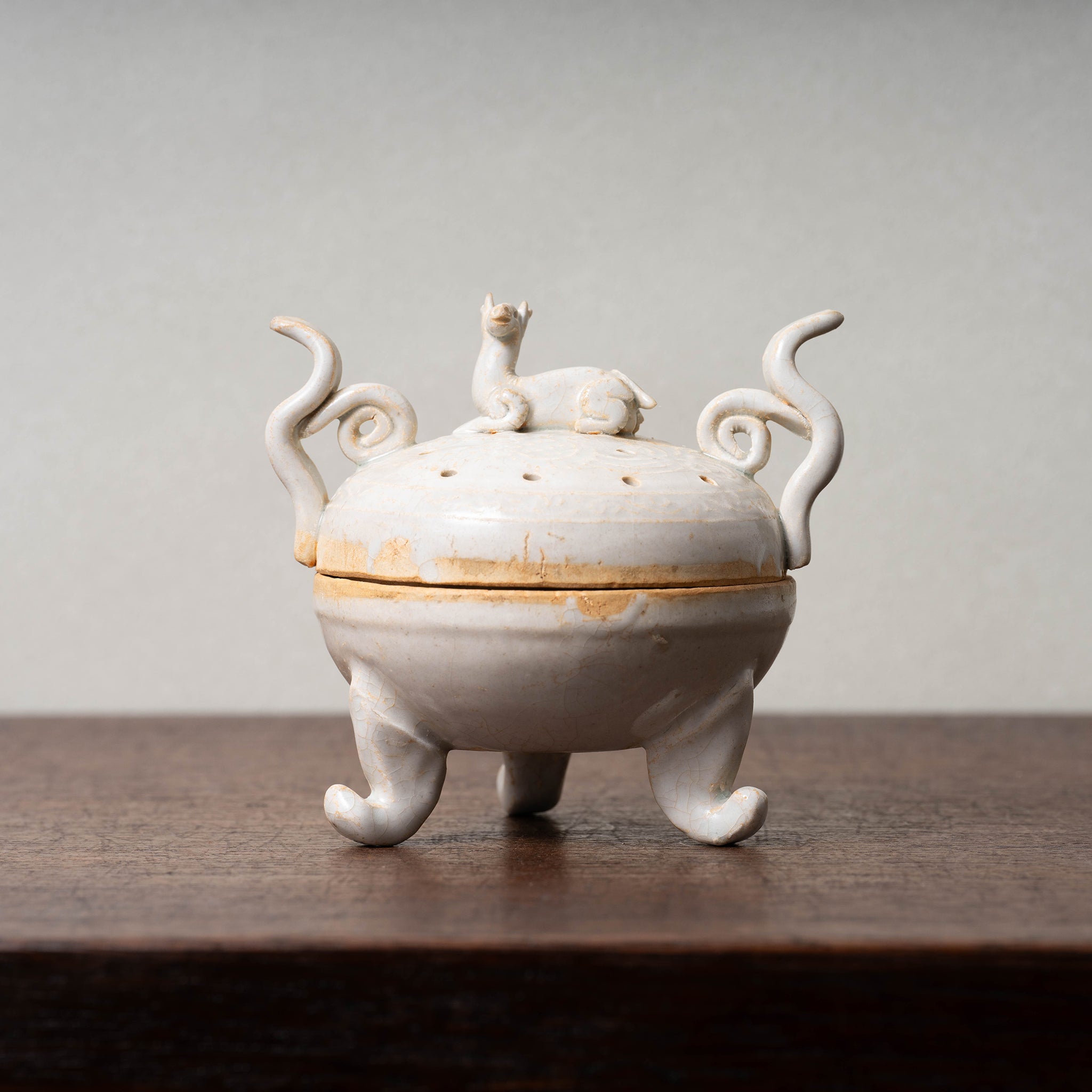 中国 哥釉 青磁 氷裂文 双耳香炉 C 9106 中国 哥釉 青磁 氷裂文 双耳