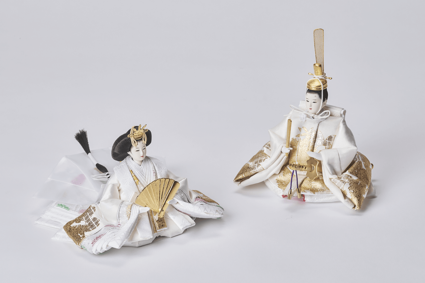 流れ金色箔に金華の煌めくおひなさま – 人形工房 左京