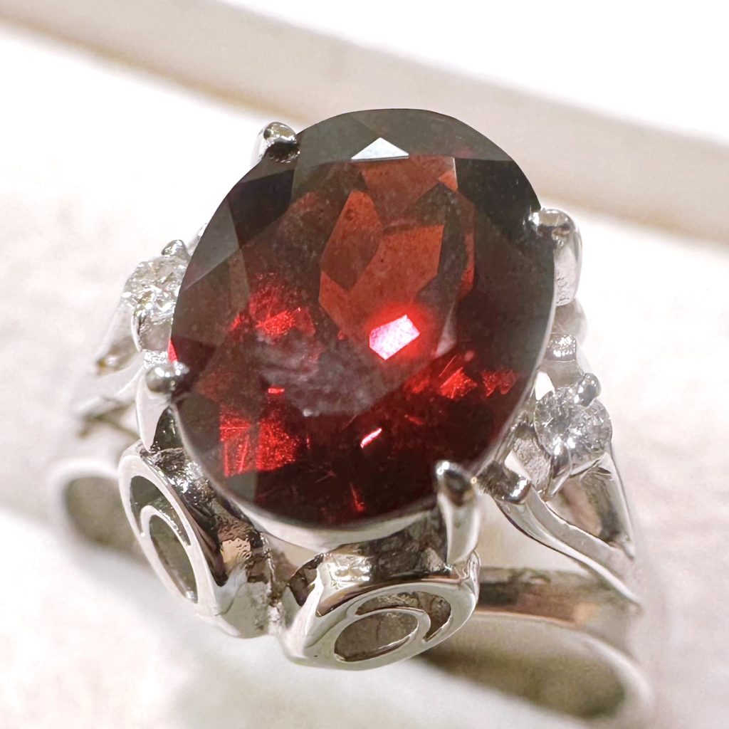 K14WG (14金ホワイトゴールド) ガーネットリングの買取実績 | 買取専門