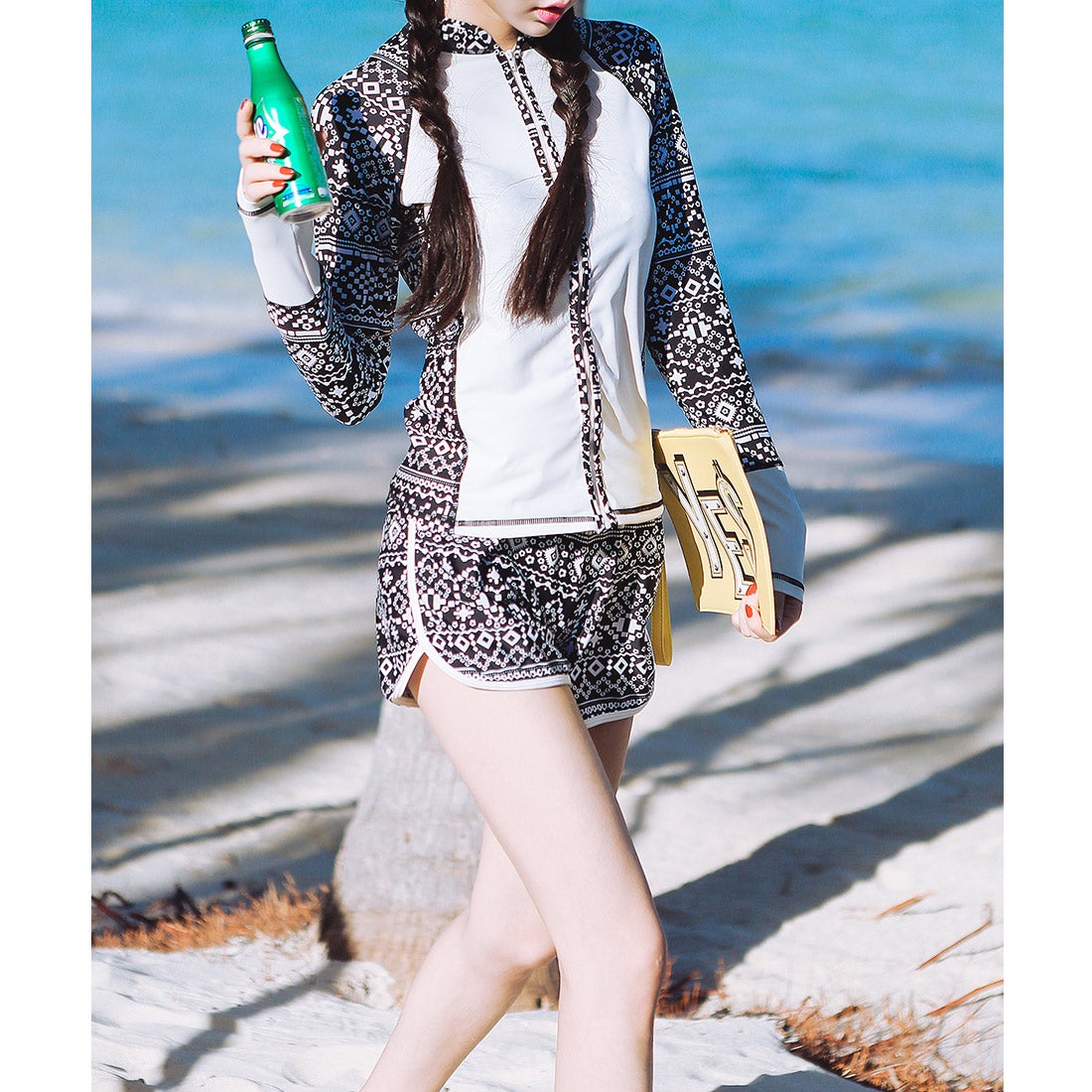 エンジェル ルナ Angel Luna 水着 長袖ラッシュガード 4点セット 体型