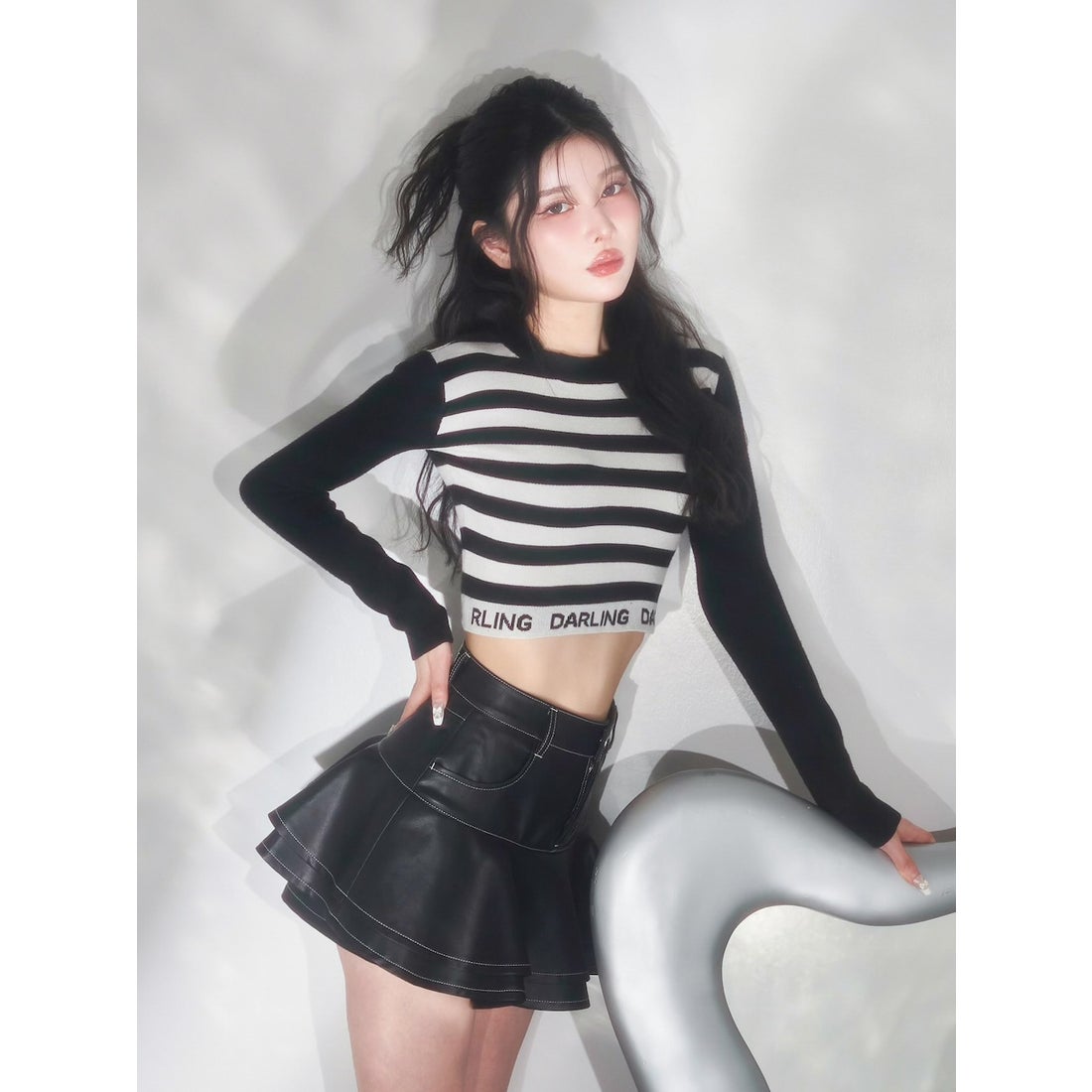 ダーリッチ Darich フリルレザーショートパンツ （ブラック