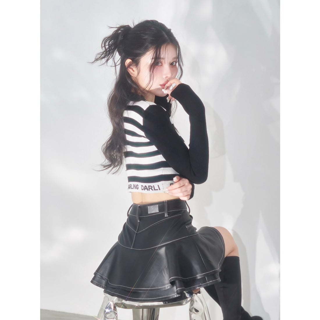 ダーリッチ Darich フリルレザーショートパンツ （ブラック） -靴