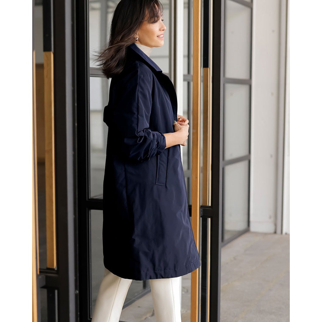 ドゥクラッセ DoCLASSE マジカルサーモ・ミドルコート （ミッドナイト