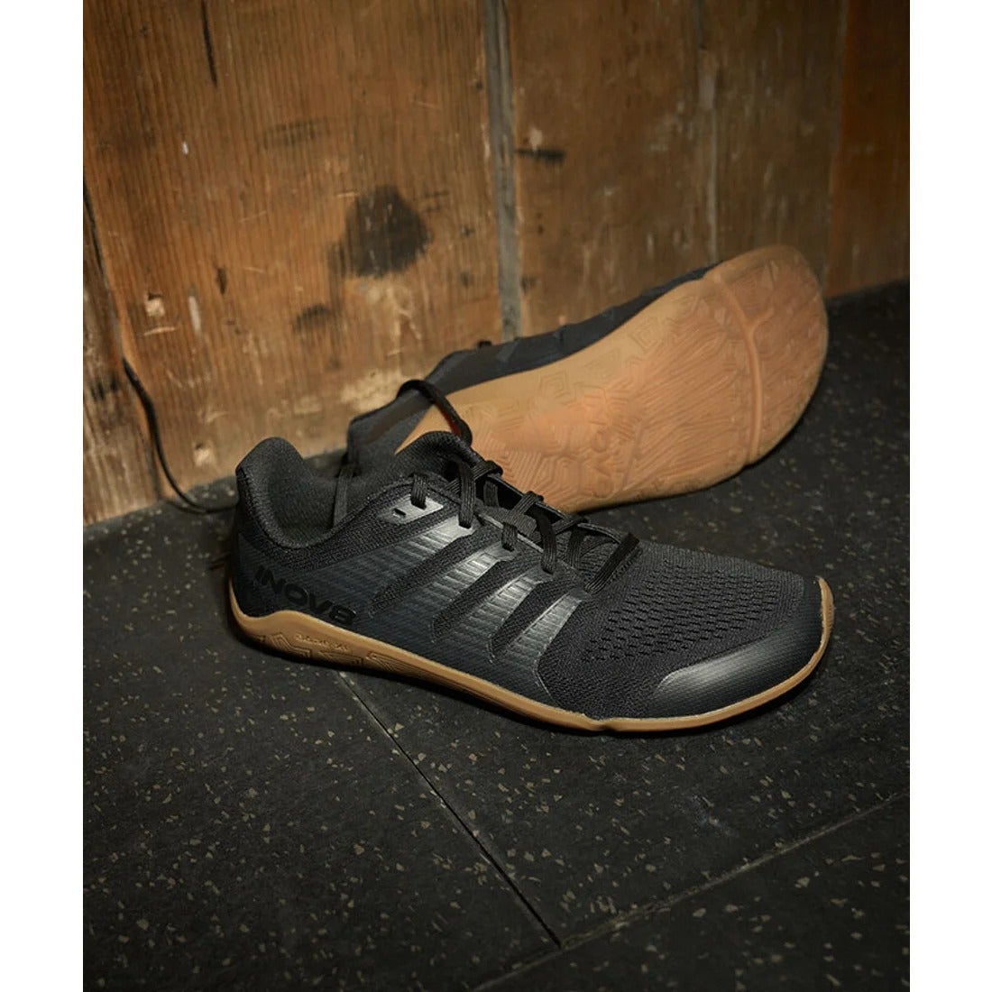 イノヴェイト INOV8 【ジム/トレーニング】BARE-XF -デサントストア