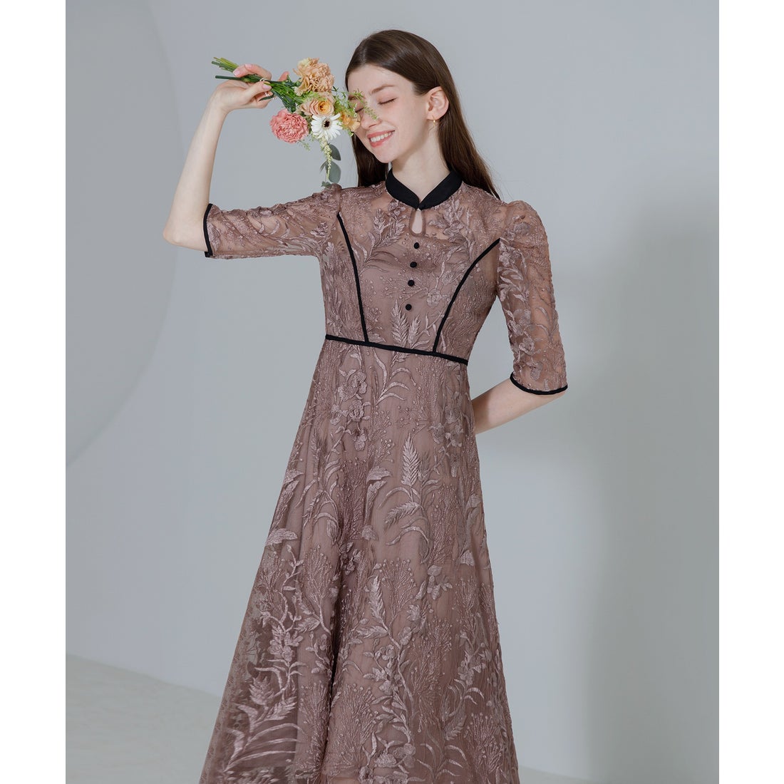 レジャ Leja 花柄刺繍レースチュールパフスリーブウエストマークプチ