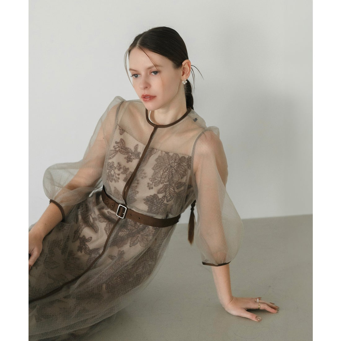 レジャ Leja チュールパイピングリーフベルトAラインドレスワンピース