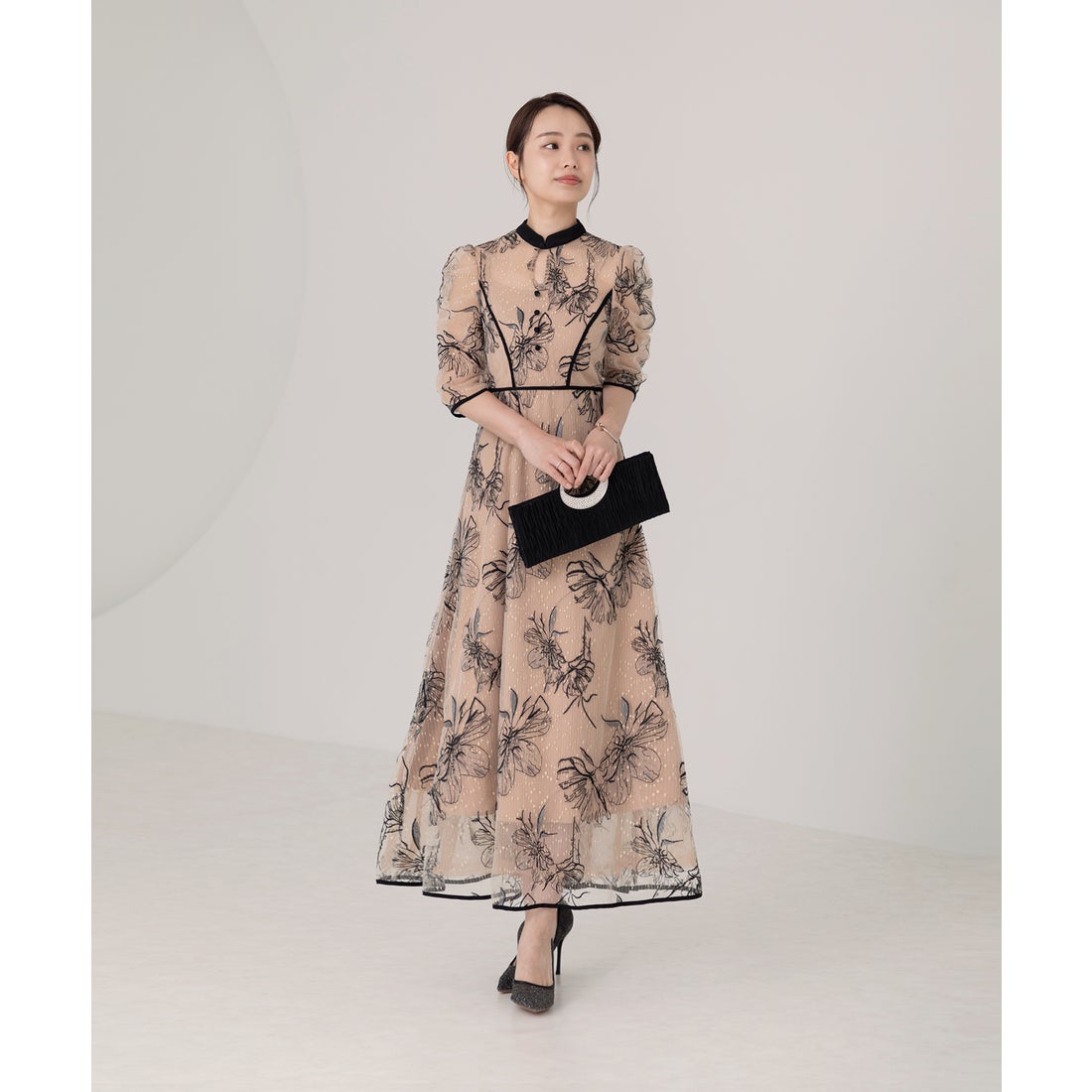 レジャ Leja 配色パピングプチハイネック花柄刺繍ラメレースロング丈