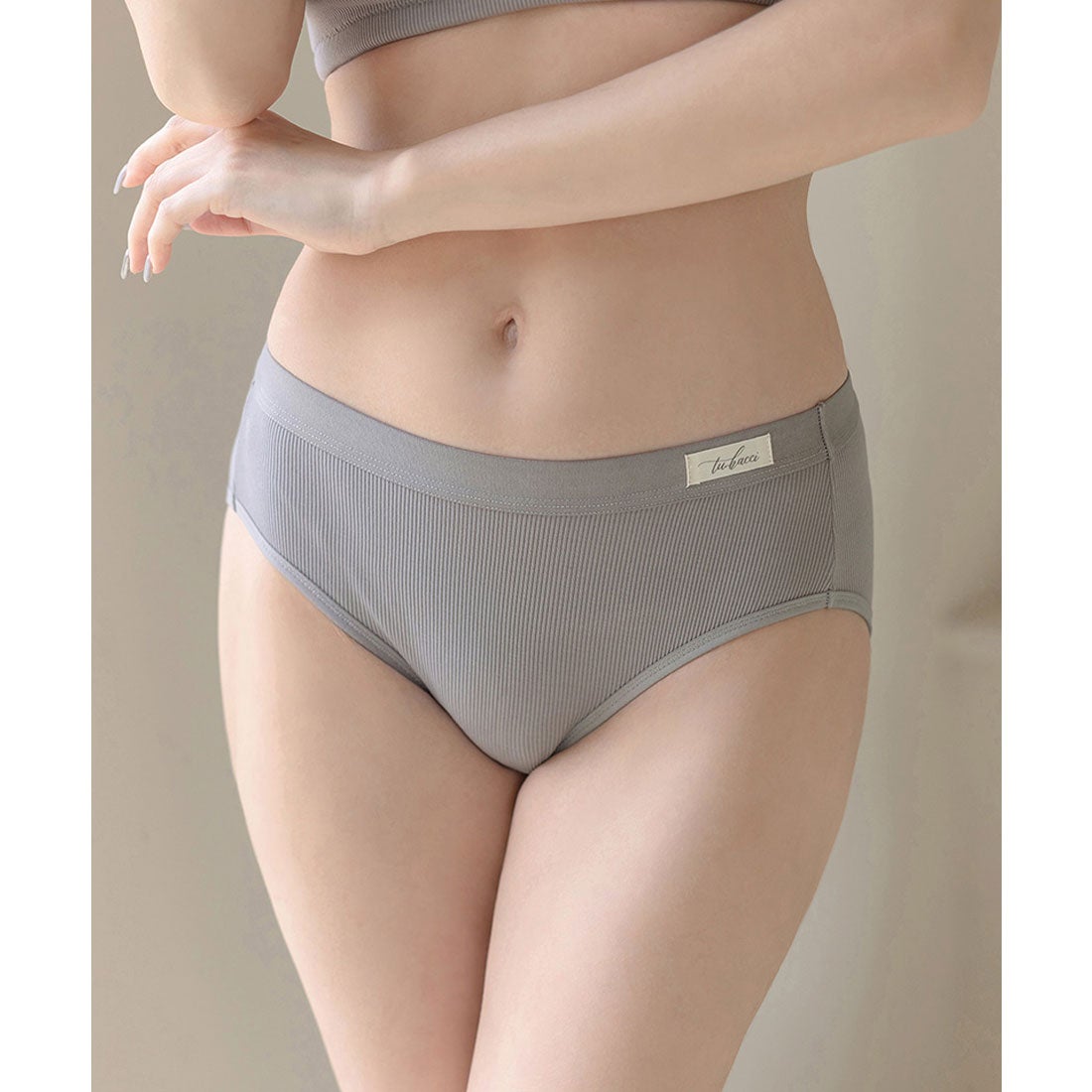 ツーハッチ tu-hacci 《2wayリブストラップレスブラお揃いショーツ