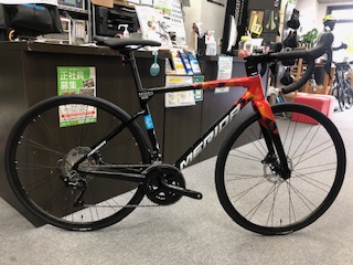 今日の川口店「バーレーンヴィクトリアスのチームレプリカカラーの