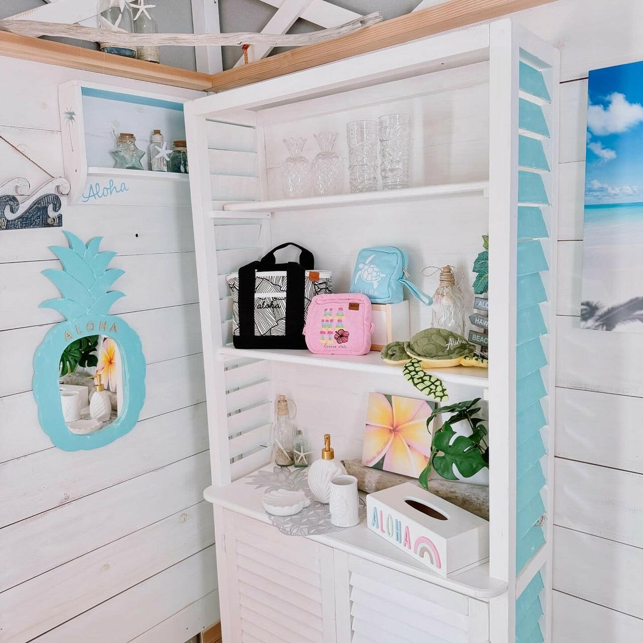 パイナップルの壁掛けミラー ハワイアンミラー 木製南国フルーツの